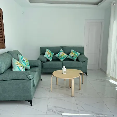 Linda 17b * Playa Blanca (Lanzarote)